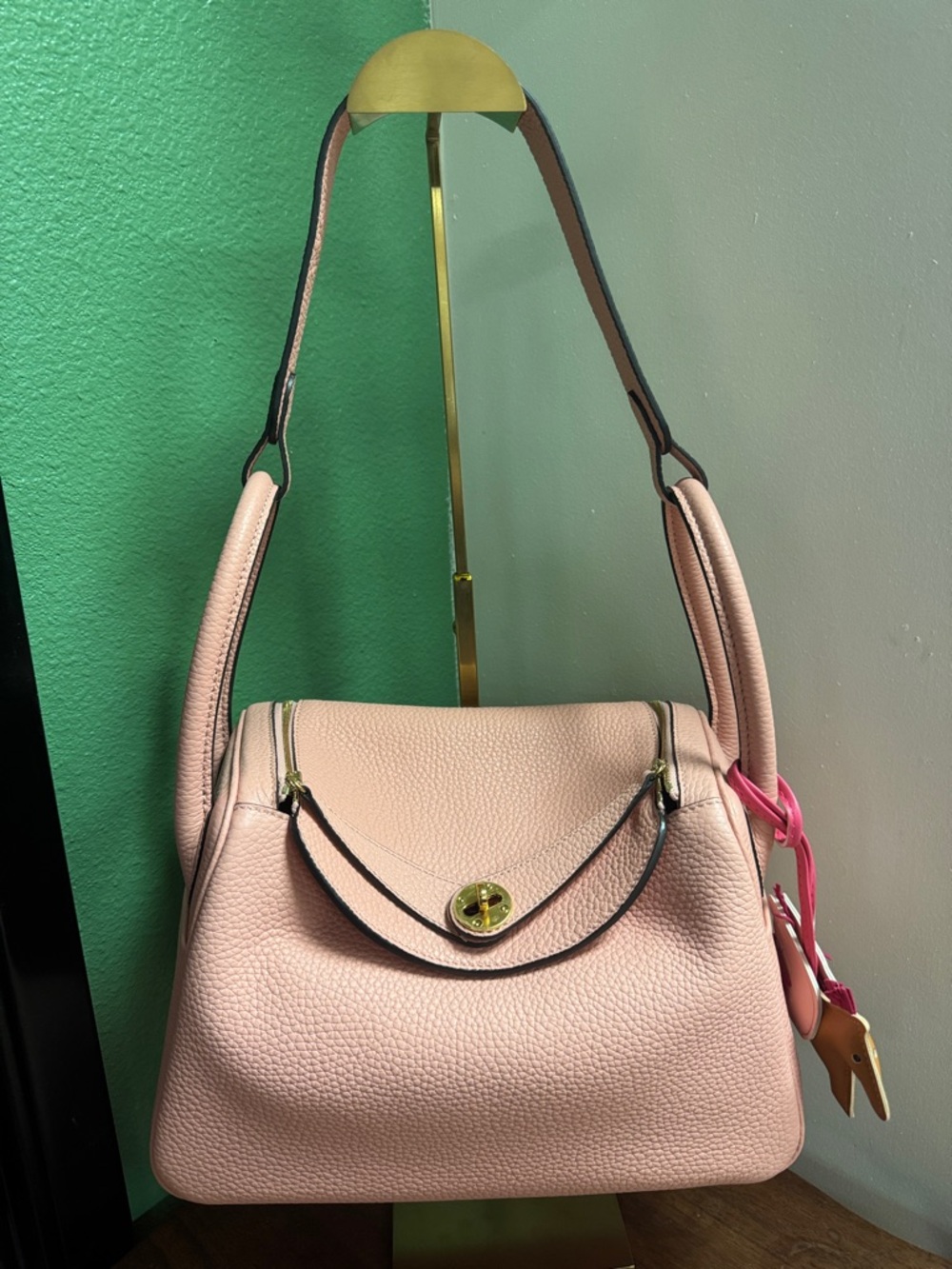 Women's Pink Pebbled Leather Shoulder Bag - Unbranded
